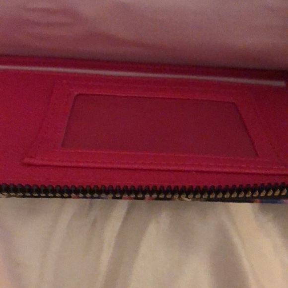 Betsey Johnson Black Faux Leather Skull, Lips, Bow, Cat & Star ZA Wallet NWT - Picture 13 of 16